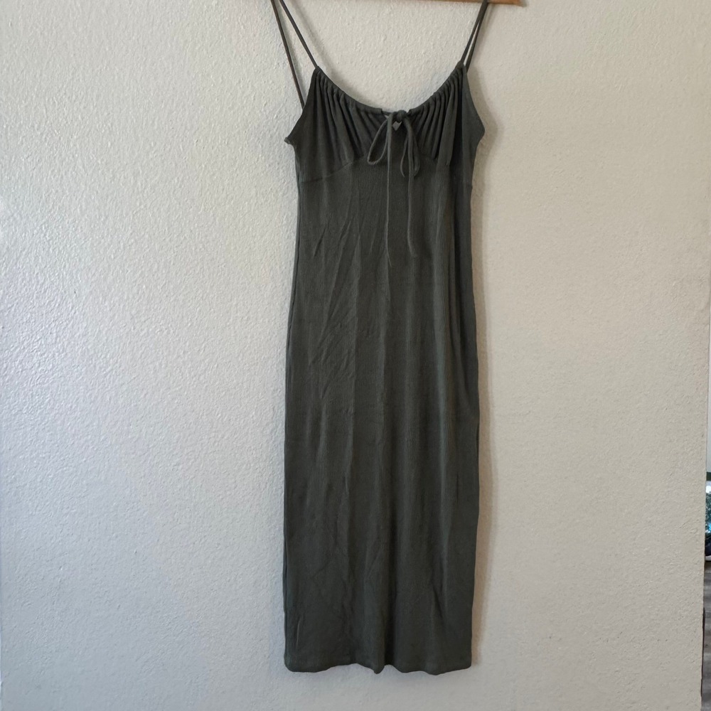 Audrey 3+1 Ribbed Ruched Bust Tie Front Midi Dress Size Medium Olive Green Exc